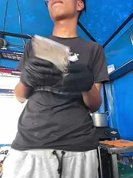 Show modela diegoand0911 na web-kameri