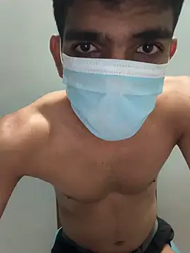 BadBoyTom78 网络视讯表演