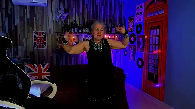 LilaMaharani live XXX chat