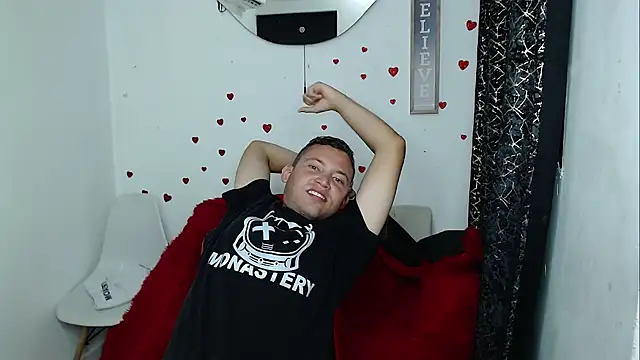 Show modela sven_fox723 na web-kameri