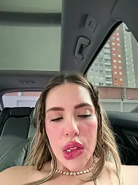 Alirawrz: онлайн-секс-чат