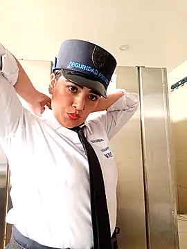 MAYE__13: онлайн-секс-чат