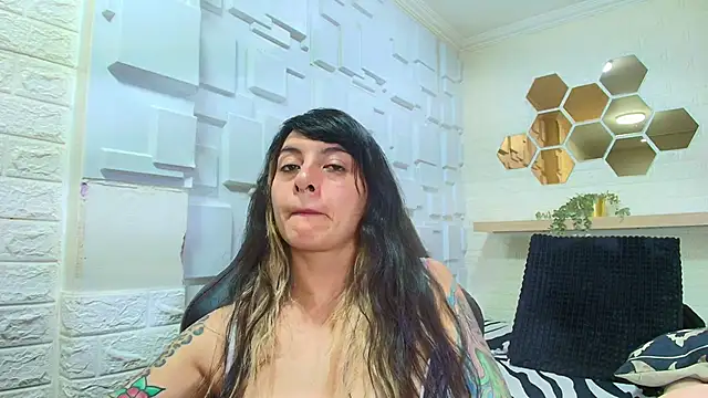 Naughty_Kittenm Chat XXX live