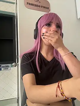 elodie_rouge's Live XXX Chat