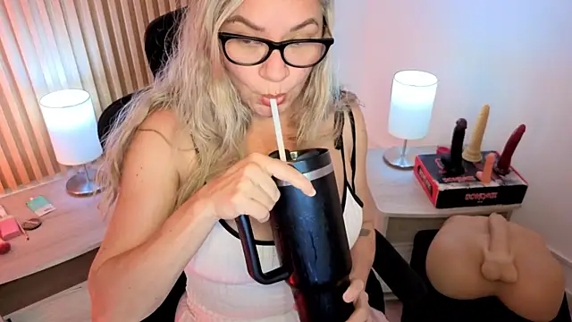 MarianL0ve's Live XXX Chat