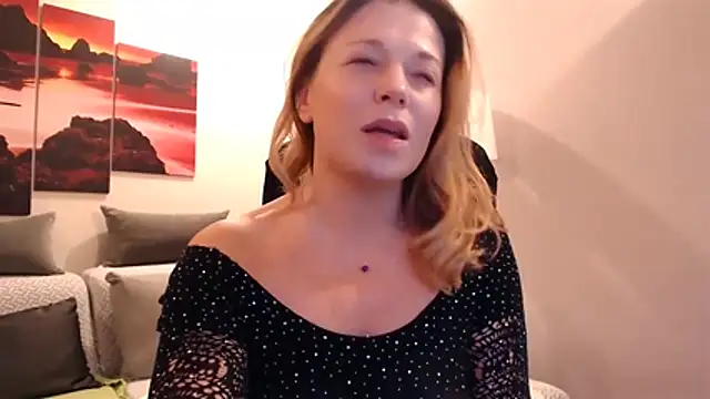 love-bionda's Live XXX Chat