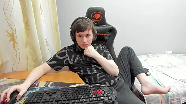 iliaskrislove's Live XXX Chat