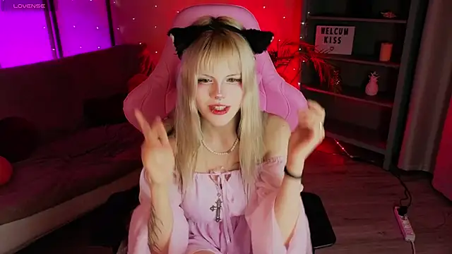 VitaMorphosis' Live XXX Chat