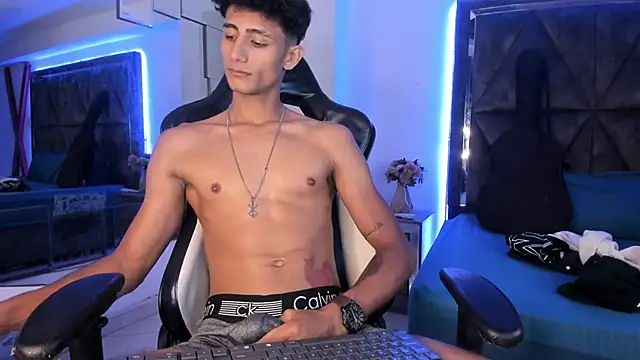 دردشة MaxiimoRomano_ الجنسية المباشرة