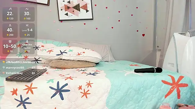 PauleteW10's Live XXX Chat