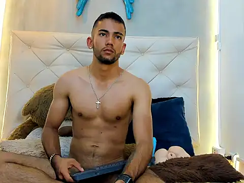 MaicolParker_: διαδικτυακό σόου στην κάμερα