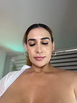 NahomiRoss Live XXX-Chat
