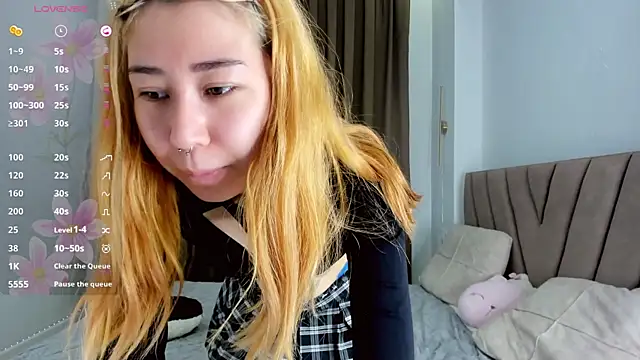 Chat +18 de gigi_meii ao vivo