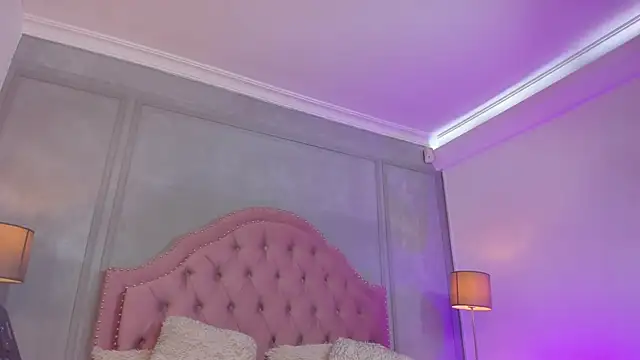 Pertunjukan Kamera Web Mia_Culpa