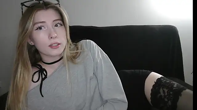 ErikaShyy 라이브 XXX 채팅