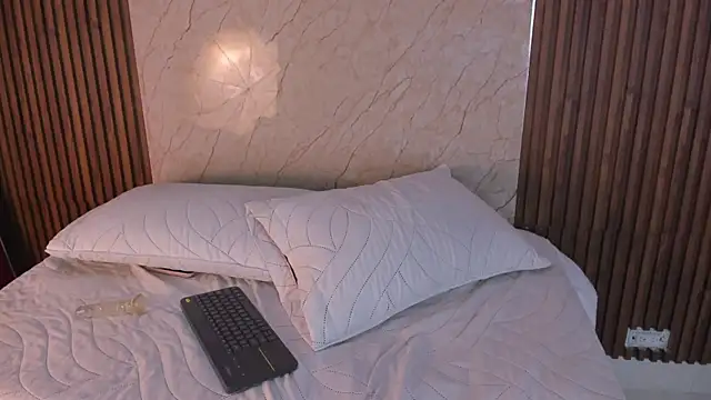 king_lovely_hornyy's Live XXX Chat