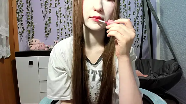 Yoonhee_ki élő XXX-chatje