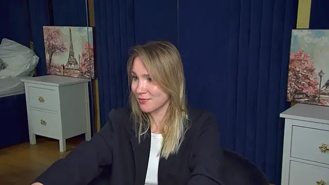 ElaraVoltage Live XXX-Chat