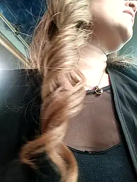 tata_sanz_ Pertunjukan Webcam