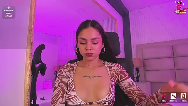 CarolineFyre's Live XXX Chat