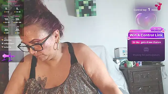 Chatroom XXX en direct de BiirdyDavis