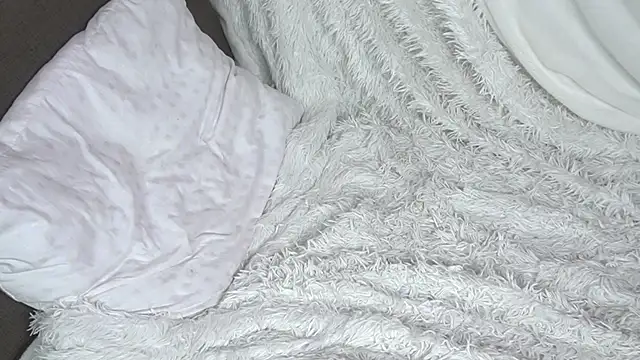 LovelyMiu webkamerás műsora