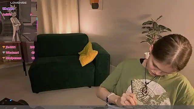 Dilara_xBaby Chat XXX in diretta