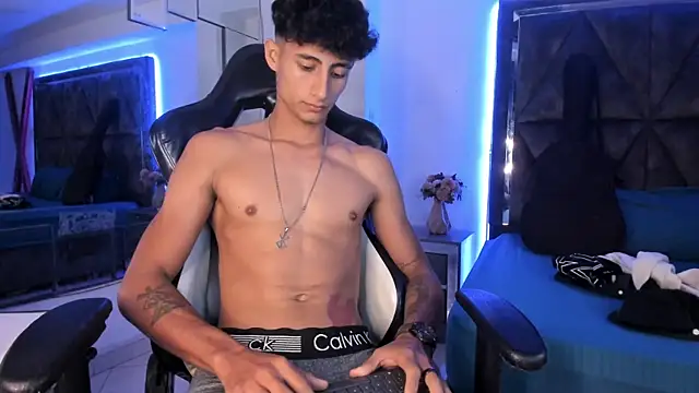 MaxiimoRomano_n Live XXX chat