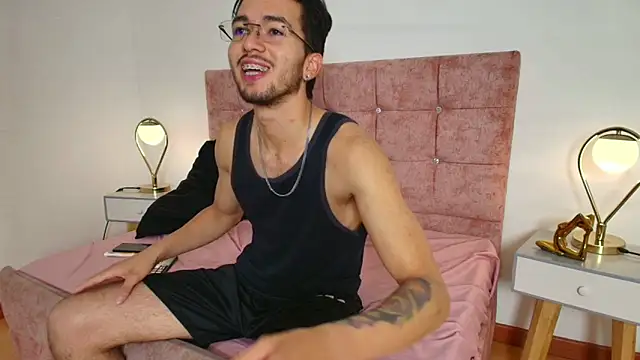 Kendy_Lians Webcamshow