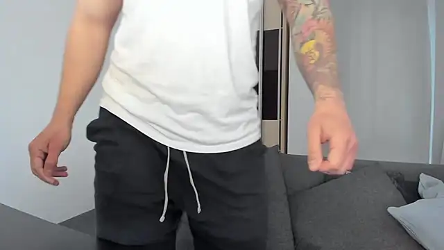 MatMalonne Adlı Modelin Canlı XXX Sohbeti