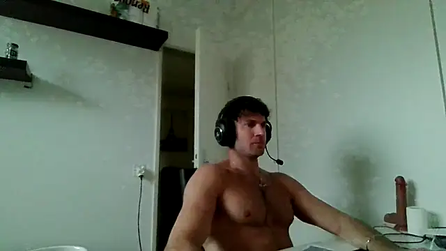 alpha-hunk Adlı Modelin Canlı XXX Sohbeti