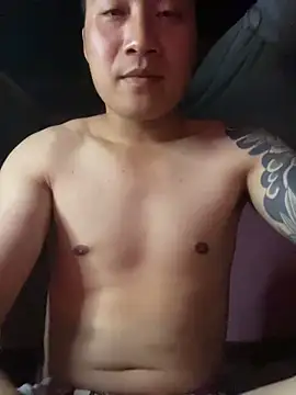 John_z99 Adlı Modelin Canlı XXX Sohbeti