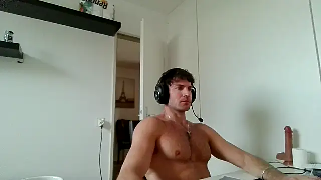 alpha-hunk Adlı Modelin Canlı XXX Sohbeti