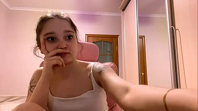 TrulaPhayn Live XXX chat