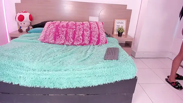 Naomi_Boom 现场XXX聊天