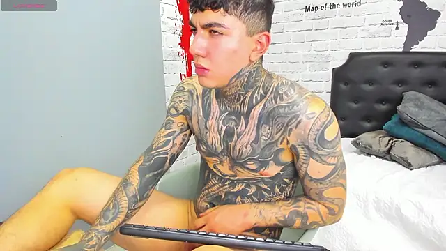 Gury_tattoo Adlı Modelin Canlı XXX Sohbeti