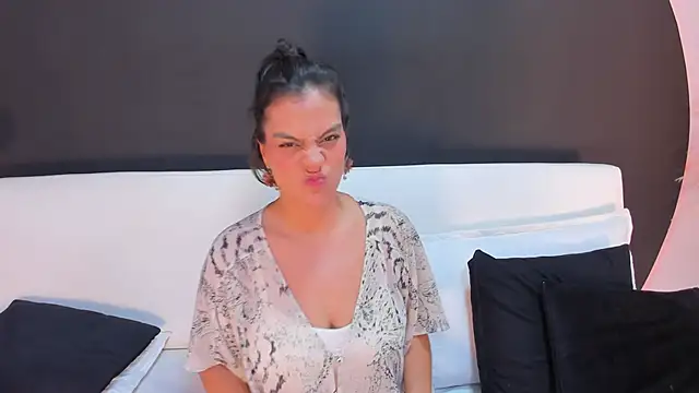 Czat XXX na żywo – Ada_Monroe10