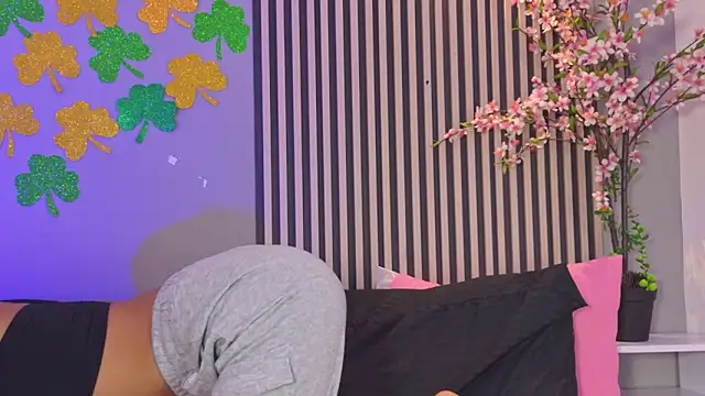 Chatroom XXX en direct de GysellHanson