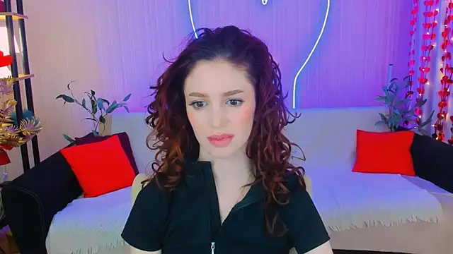 ChristinaConteeree Adlı Modelin Canlı XXX Sohbeti