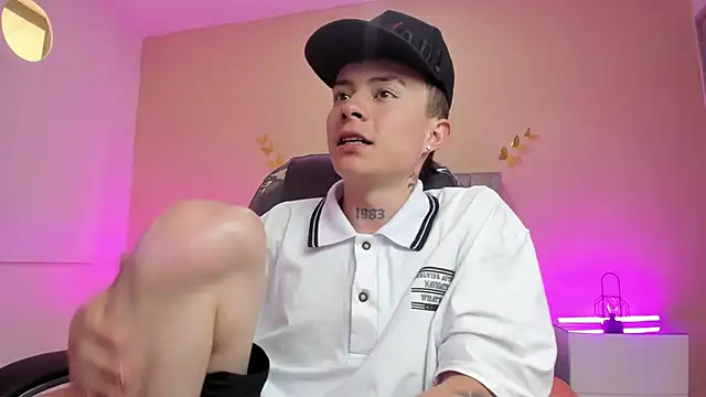 Nascary_Fox Adlı Modelin Canlı XXX Sohbeti