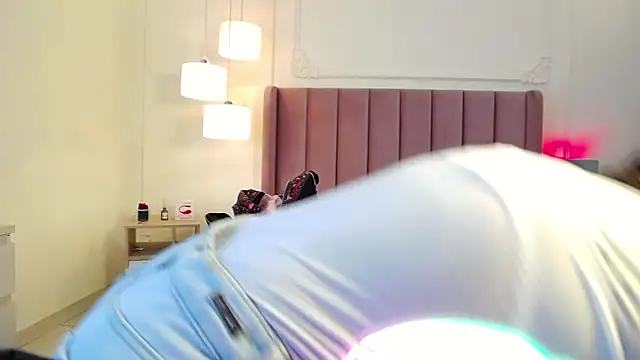 LiaTrainorのライブXXXチャット