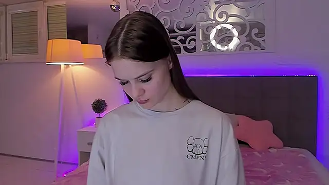 LuisaClover Chat XXX live