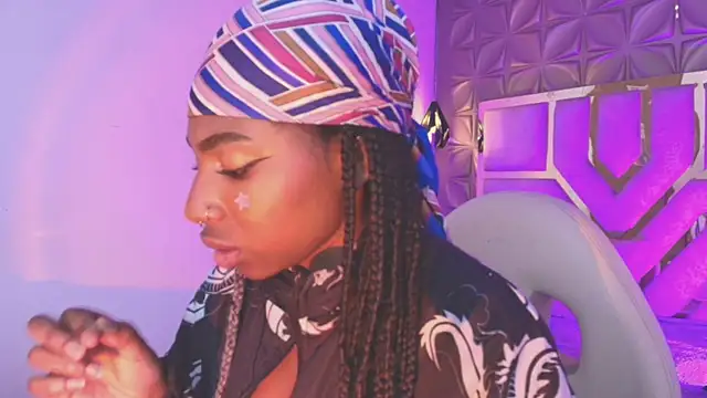 Queen_perla_ – Live XXX-chat