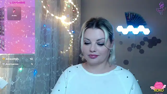 XXX chat uživo modela JewellKiss7