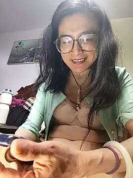 yinyin326 Show Webcam