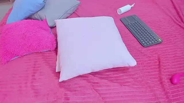 mask_red_girlのライブXXXチャット