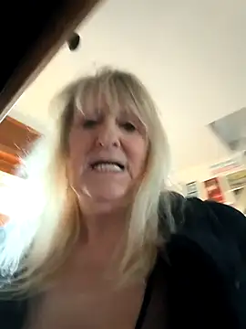 Heidiblueeyes: онлайн-секс-чат