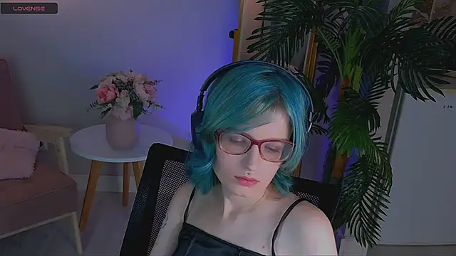 Nika_miun Webbikameraesitys