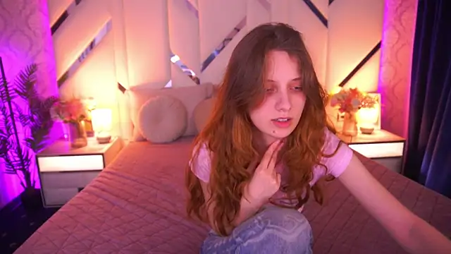 Вебкам-шоу CuteeFoxy