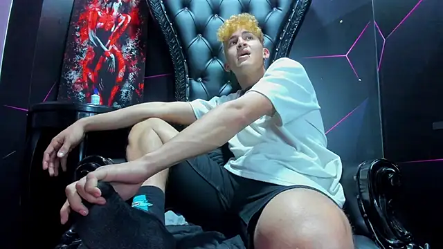 Živý XXX chat Ethan_Waalker